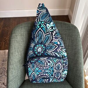 Vera Bradley Women’s Floral paisley blue teal white Patterned Sling Bag NWT